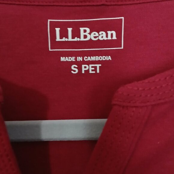 L.L. Bean VNECK 3/4 SLEEVE TOP, KNIT , CRIMSON, SIZE SMALL PETITE - Picture 2 of 3
